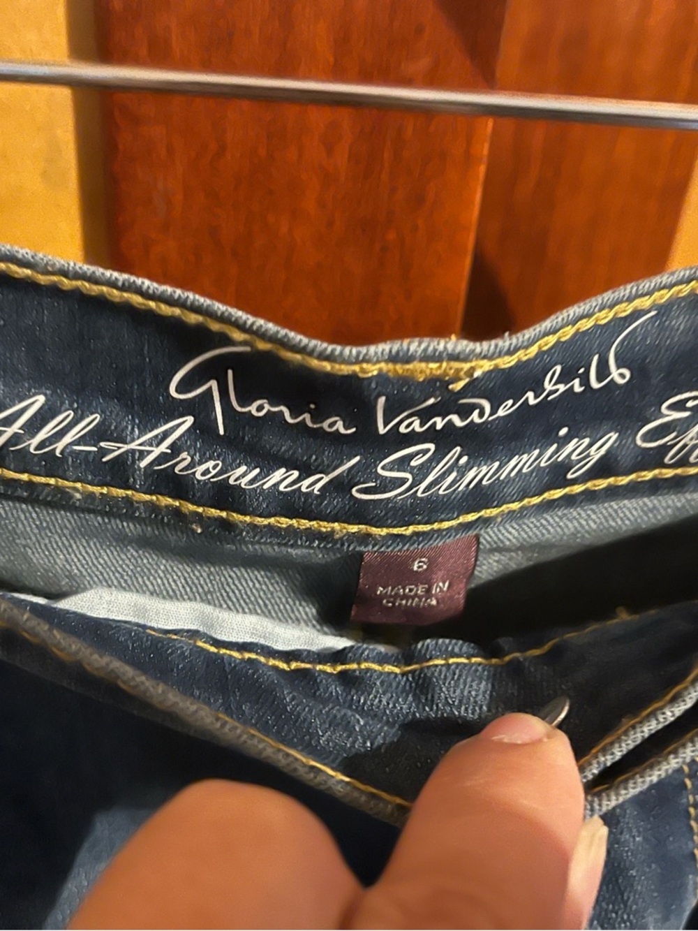 Gloria Vanderbilt Amanda Short Dark Blue Denim Jean Shorts - Picture 2 of 3